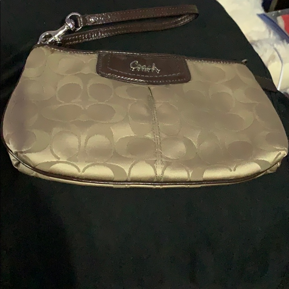 Once used Coach wallet wristlet - Picture 4 of 8